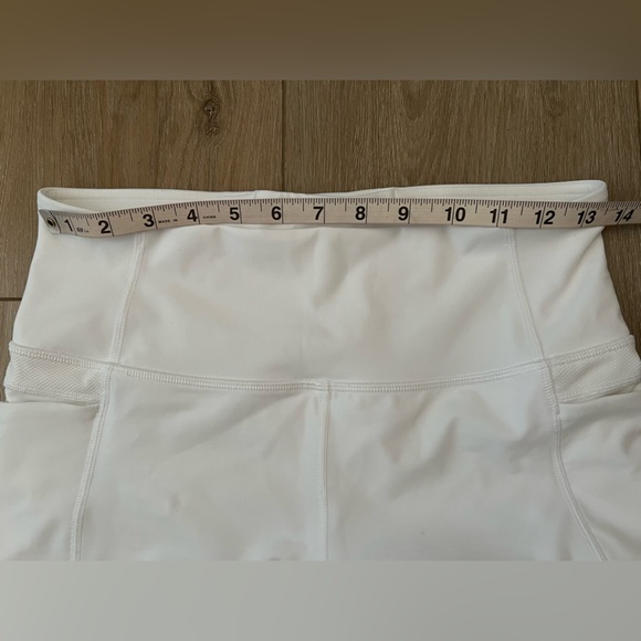 LULULEMON Mesh In Motion Crop 23" EUC - Picture 7 of 12